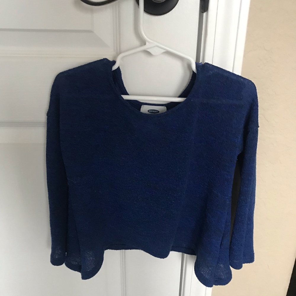 Blue long sleeve shirt